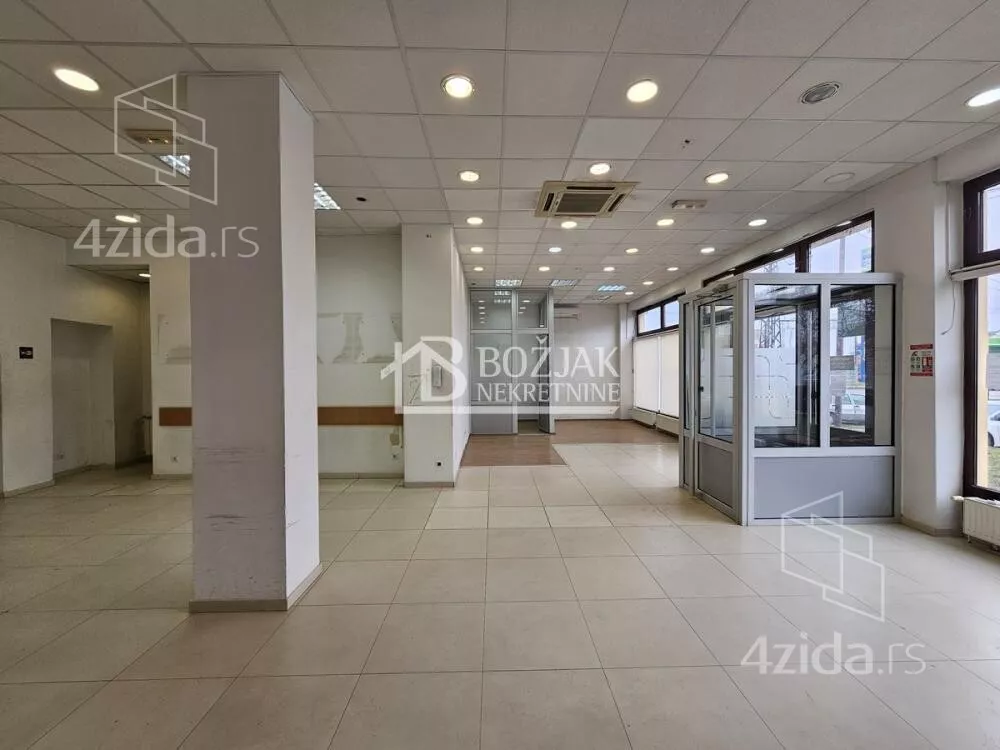 Poslovni prostor | 4zida