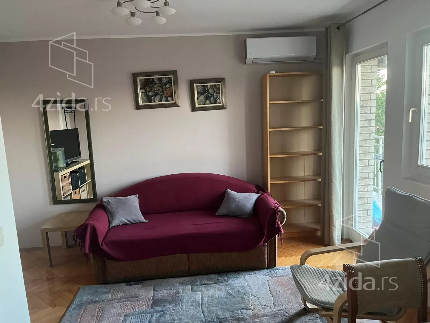 Jednoiposoban stan | 4zida