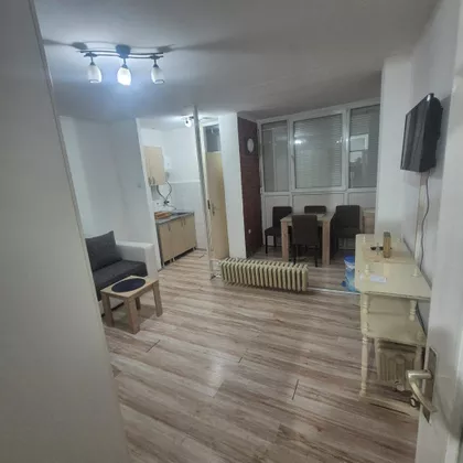 Luja Pastera 8 | 4zida.rs