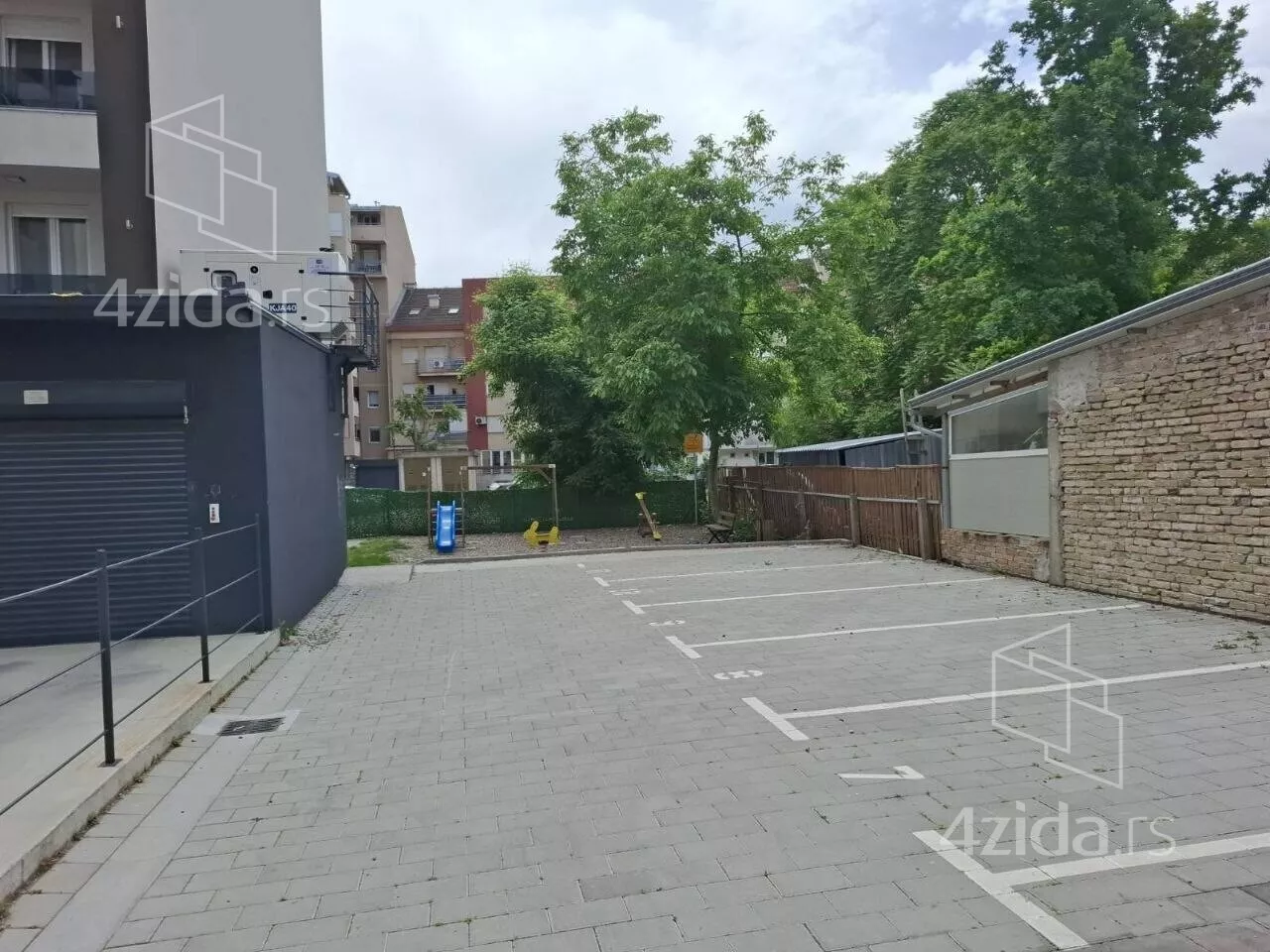 Dvoiposoban stan | 4zida