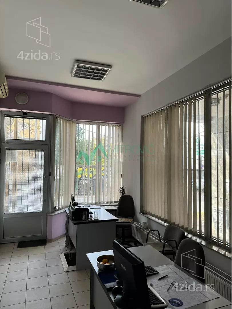 Poslovni prostor | 4zida