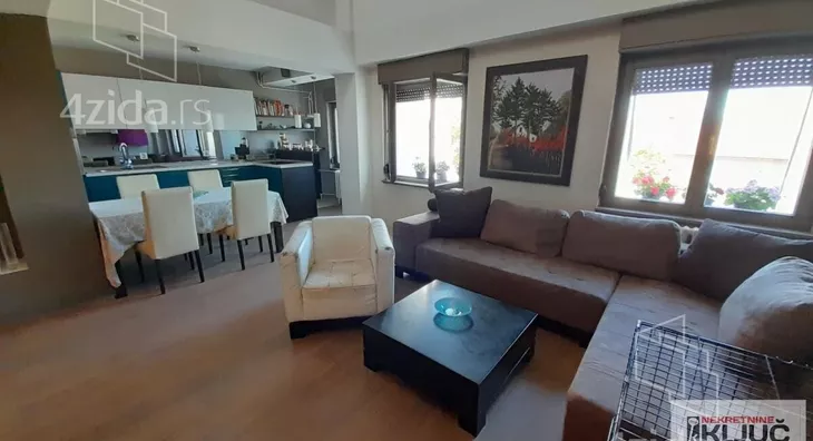 Petosoban stan | 4zida