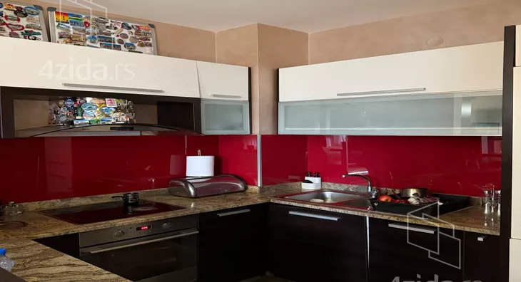 Četvoroiposoban stan | 4zida