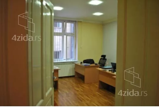 Četvoroiposoban stan | 4zida