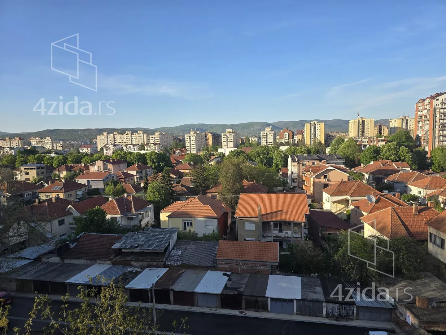 Jednoiposoban stan | 4zida