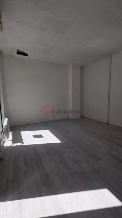 Francuska | 4zida.rs