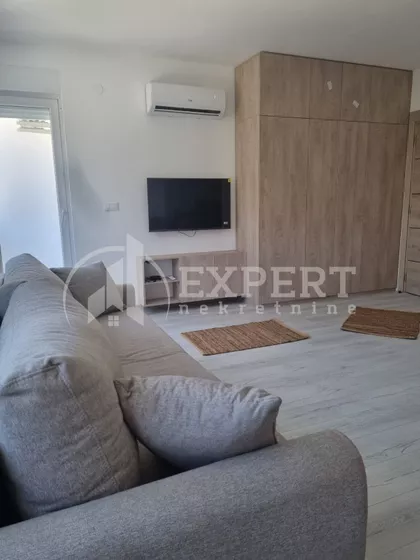 Mavrovska | 4zida.rs