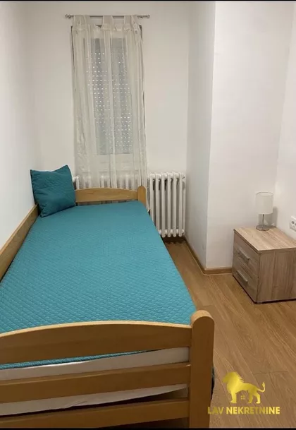 STEVANA MOMČILOVIĆA | 4zida.rs