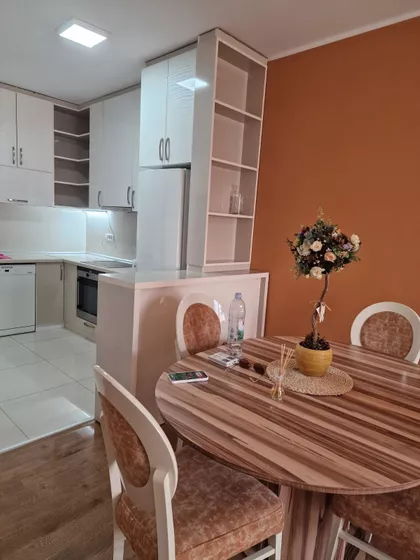 Karađorđeva 27 | 4zida.rs