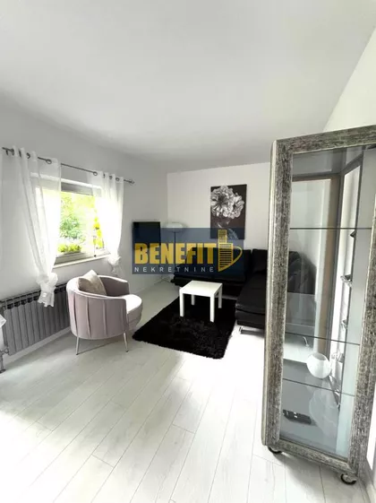 Lekino Brdo | 4zida.rs