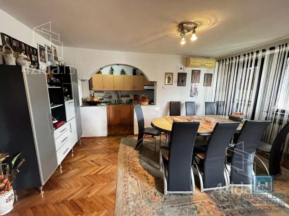 Kuća | 4zida