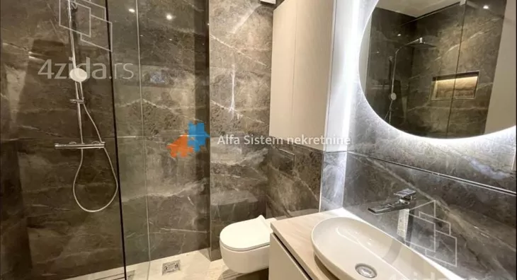 Poslovna zgrada | 4zida