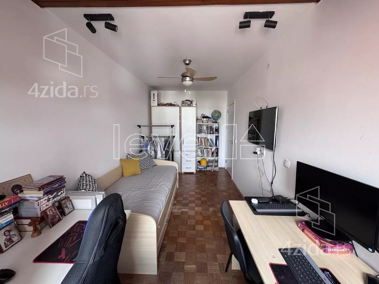 Troiposoban stan | 4zida