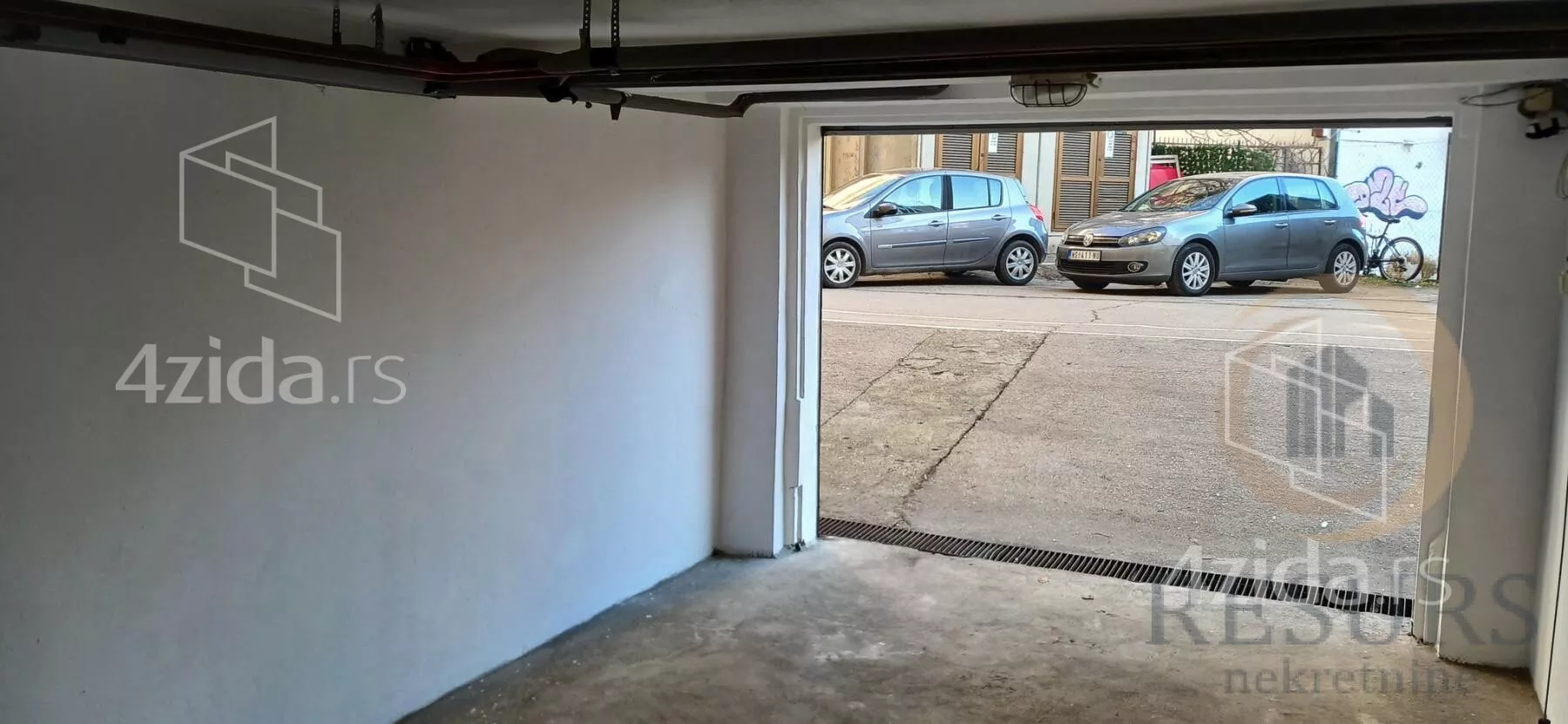 Garaža | 4zida