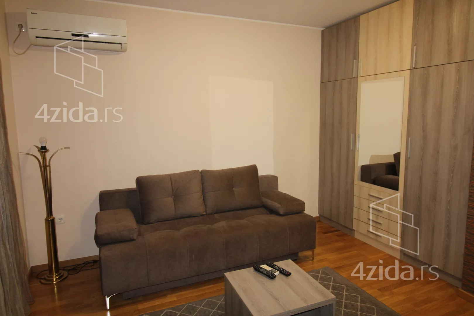Garsonjera | 4zida