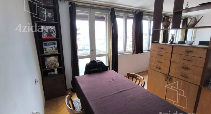 Četvoroiposoban stan | 4zida