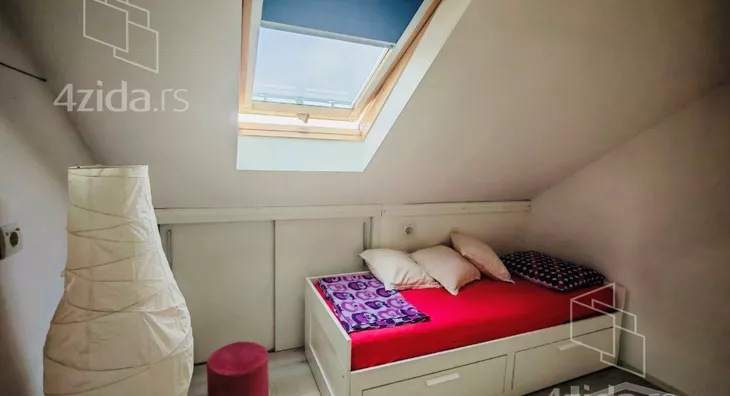 Petosoban stan | 4zida