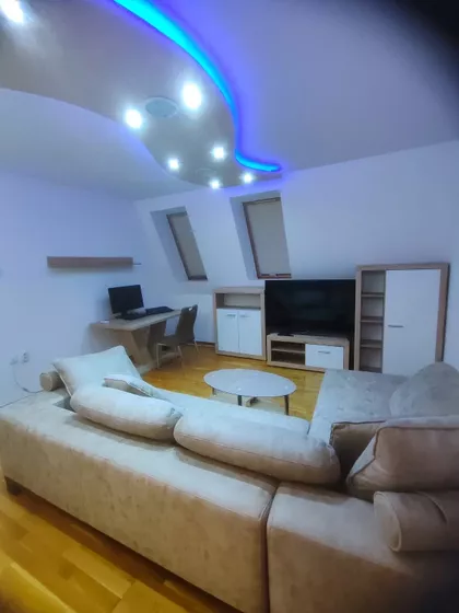 Toše Jovanovića | 4zida.rs