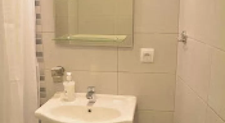 Poslovna zgrada | 4zida