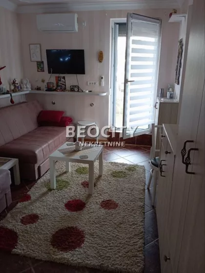 Duska Radovica | 4zida.rs