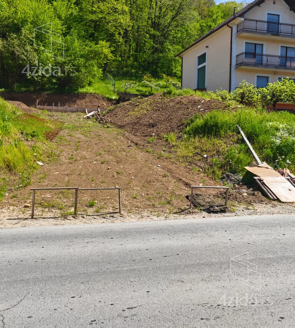 Građevinsko zemljište | 4zida