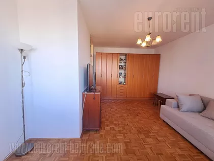 CRVENI KRST | 4zida.rs