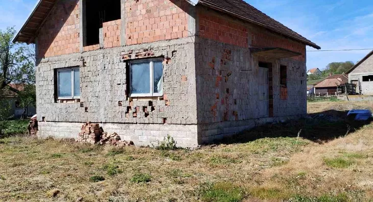 2-etažna kuća | 4zida