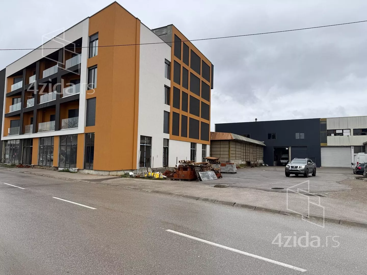 Poslovni prostor | 4zida