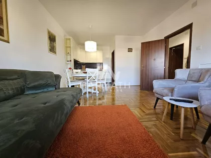 Šolohova br. 20 | 4zida.rs