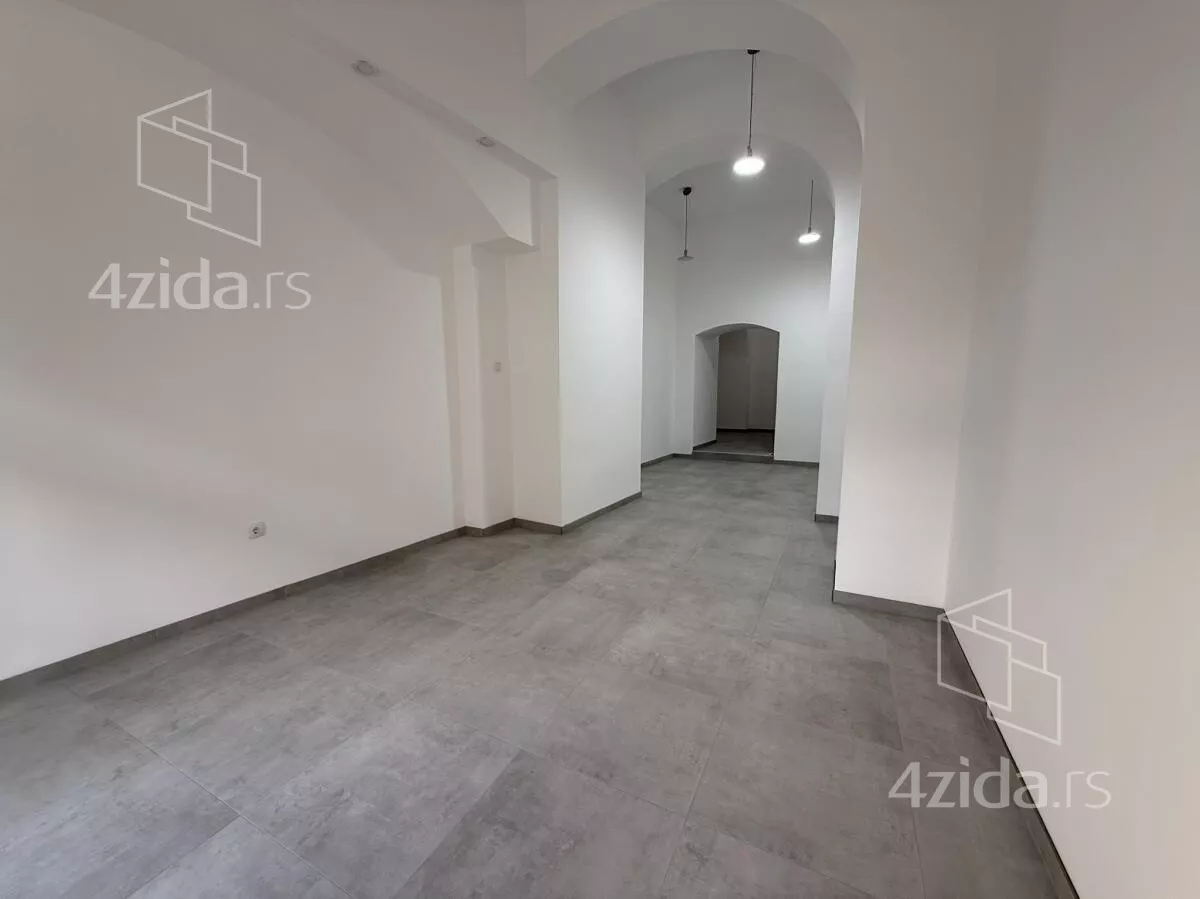 Lokal | 4zida