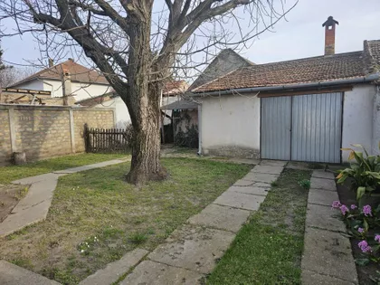 Mali Radanovac | 4zida.rs