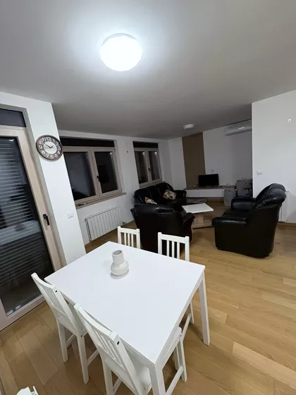 Cerska 77 | 4zida.rs