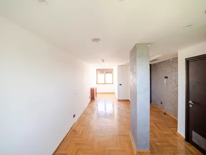 Španskih Boraca bb | 4zida.rs