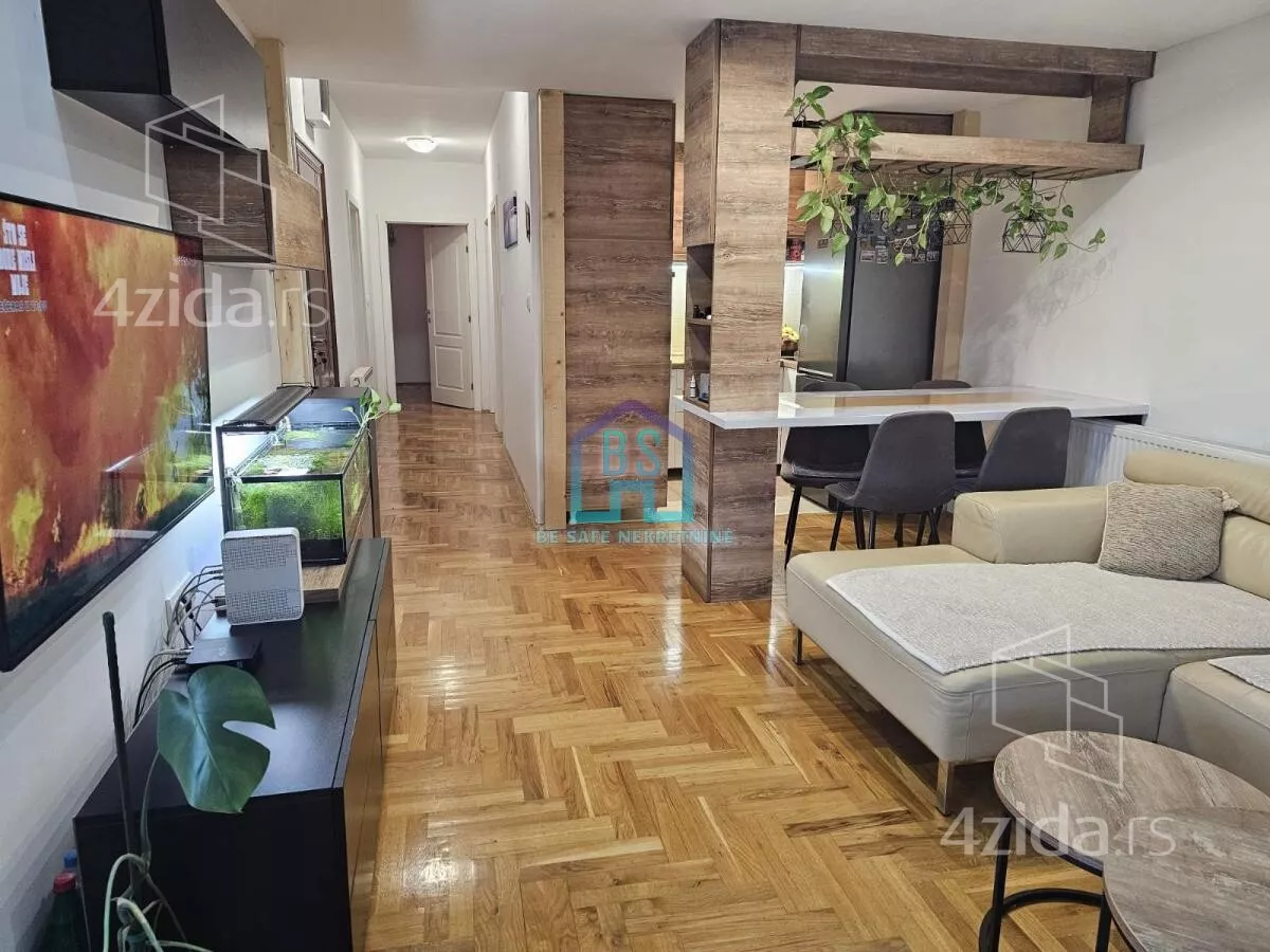 Troiposoban stan | 4zida