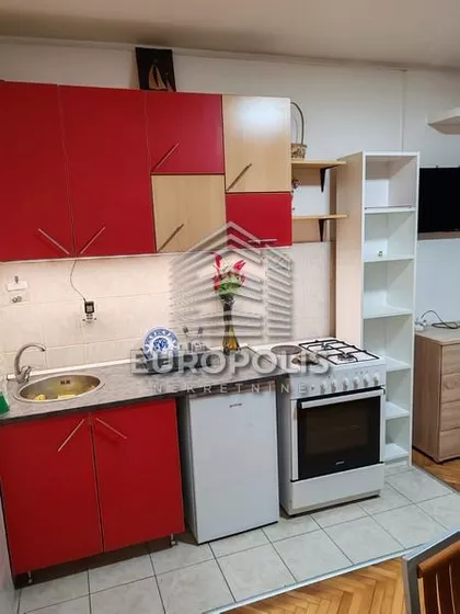 17. oktobra | 4zida.rs