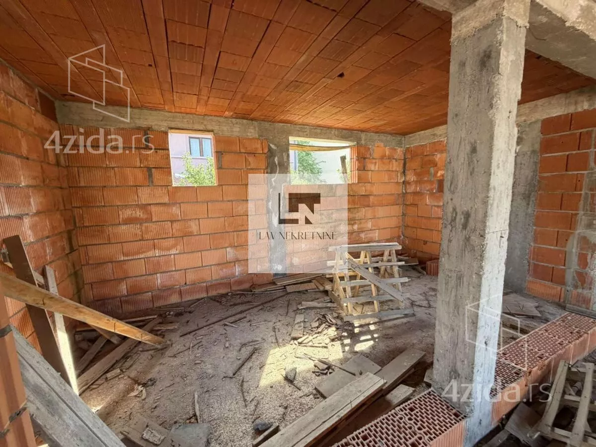 Kuća | 4zida