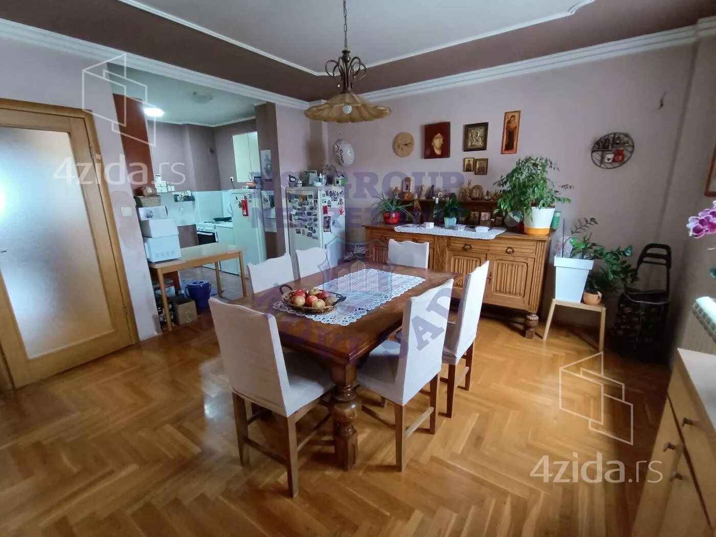 Petosoban stan | 4zida