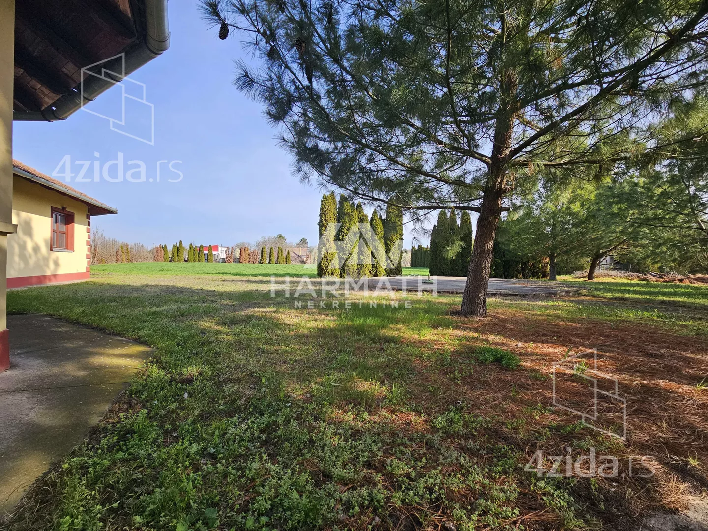 Poslovna zgrada | 4zida