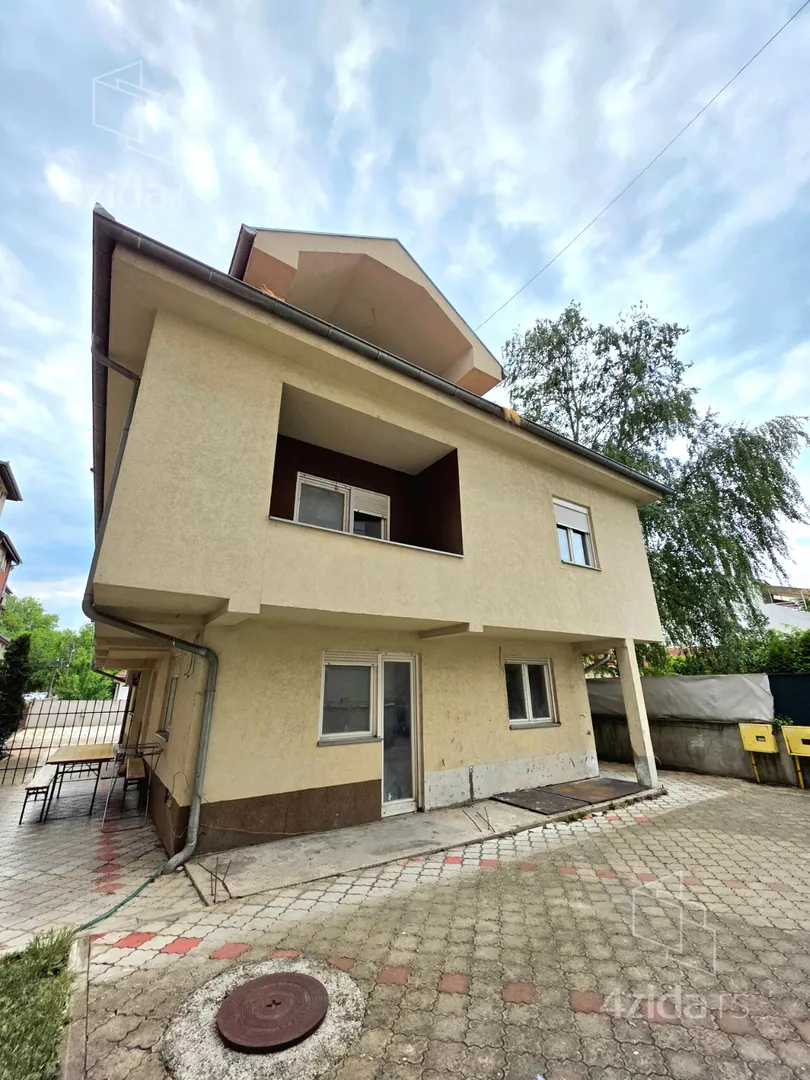 3-etažna kuća | 4zida