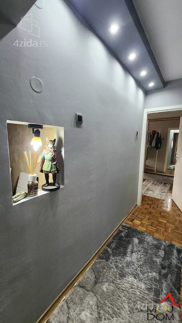 Troiposoban stan | 4zida