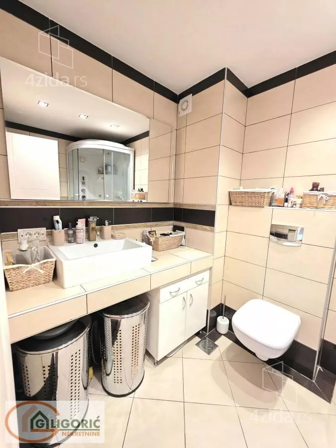 Petosoban stan | 4zida