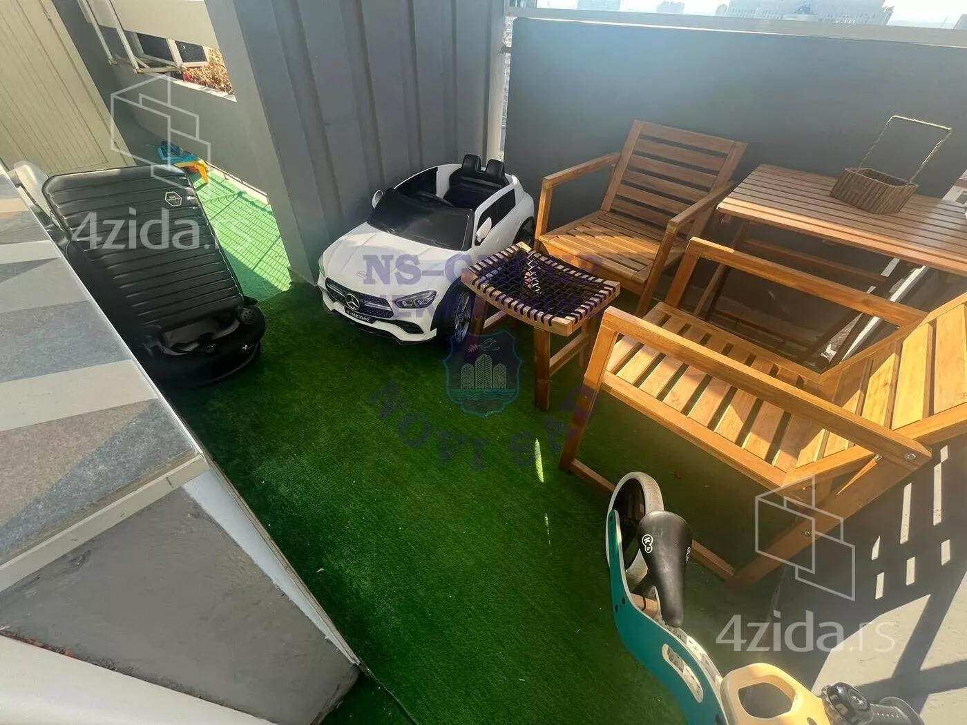 Dvoiposoban stan | 4zida