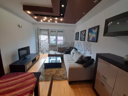 Sestre Baković | 4zida.rs