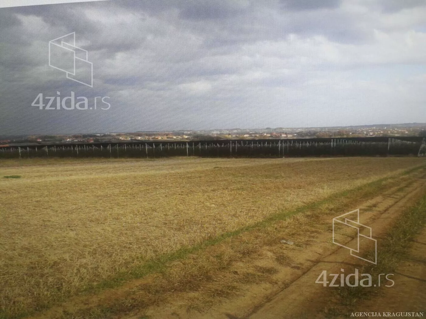 Plac | 4zida