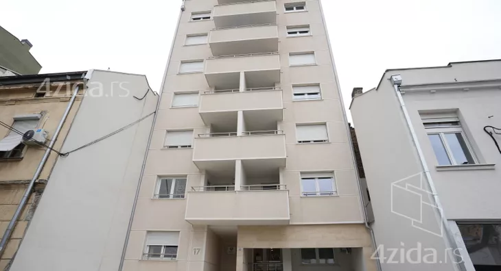 Petosoban stan | 4zida