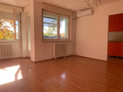 Bate Brkića | 4zida.rs