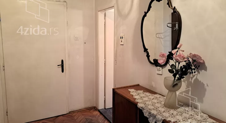 Četvoroiposoban stan | 4zida