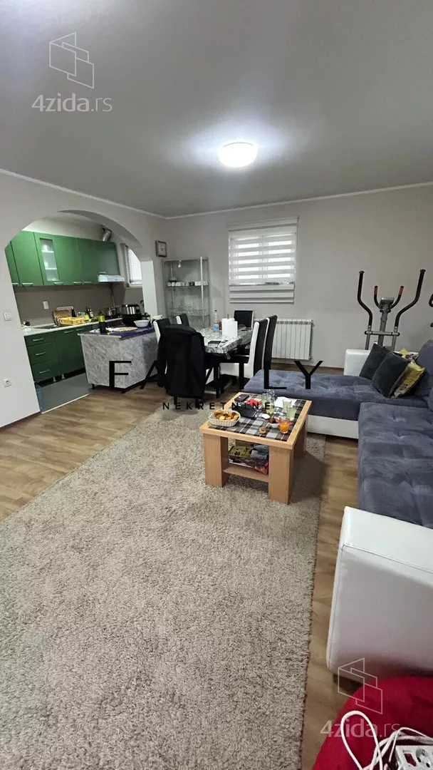 Četvorosoban stan | 4zida