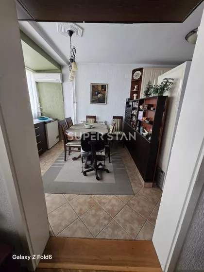 Studentska | 4zida.rs