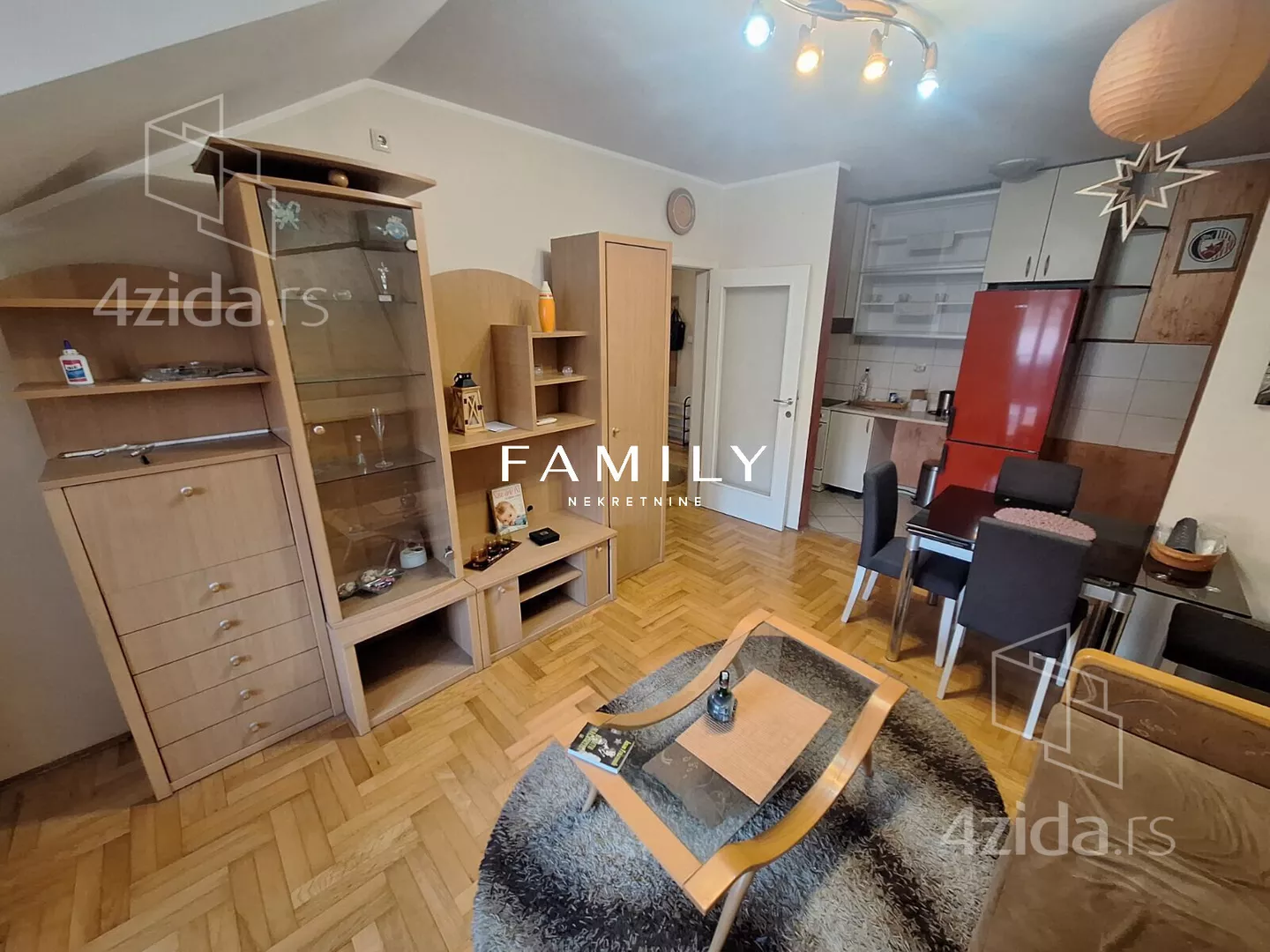 Dvoiposoban stan | 4zida